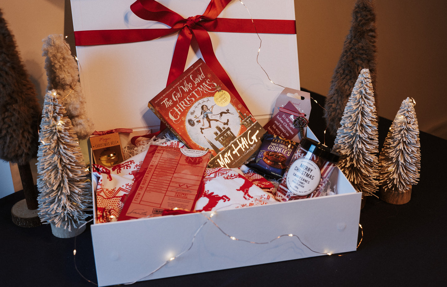 Children’s Christmas Eve Box – Magical Red Edition (Age 8-9)